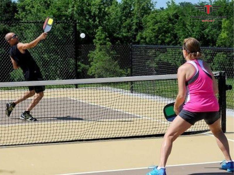 Một số lưu ý khi thực hiện cách đỡ lốp bóng pickleball