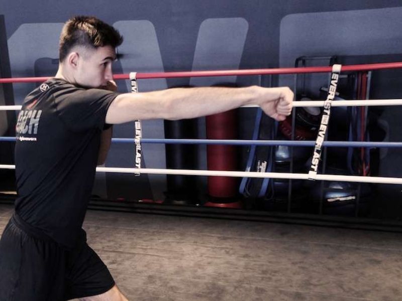 Kỹ thuật đấm thẳng trong boxing