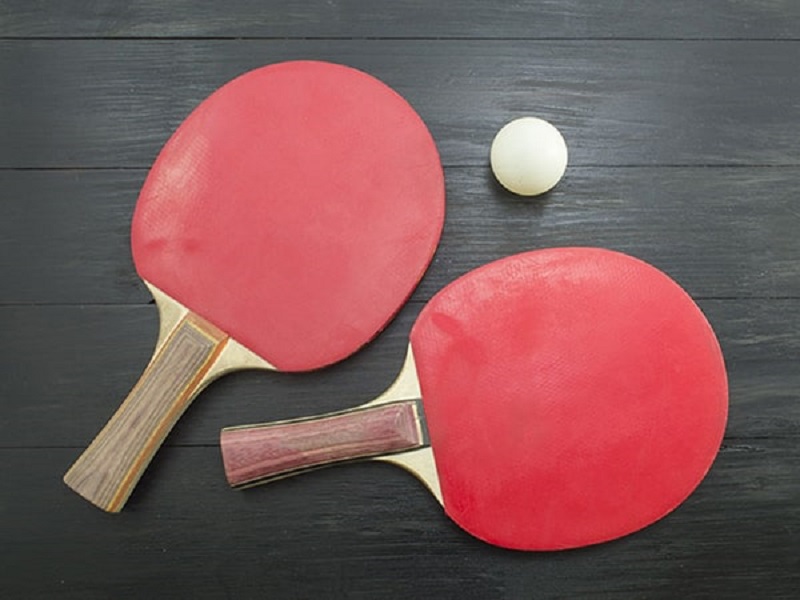 làm vợt bóng bàn