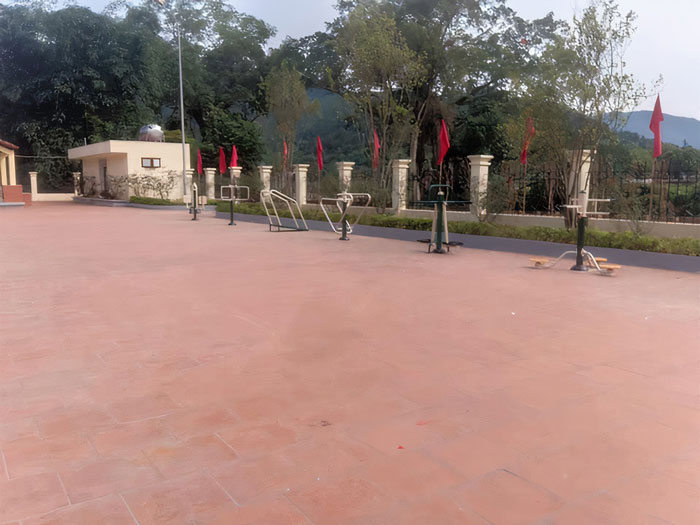 Lắp đặt dụng cụ thể thao ngoài trời