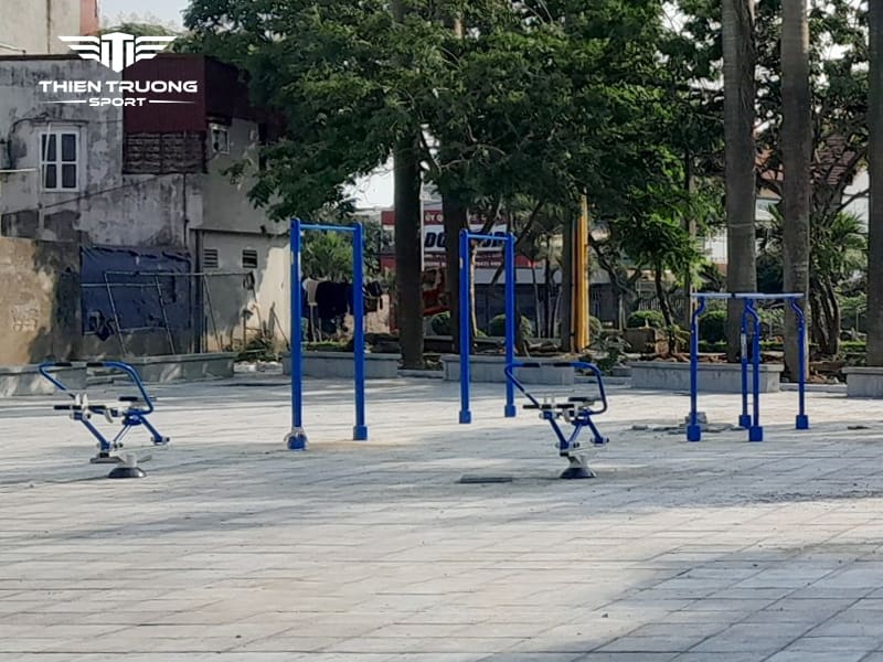 lap dat thiet bi the thao ngoai troi tai son tay 10