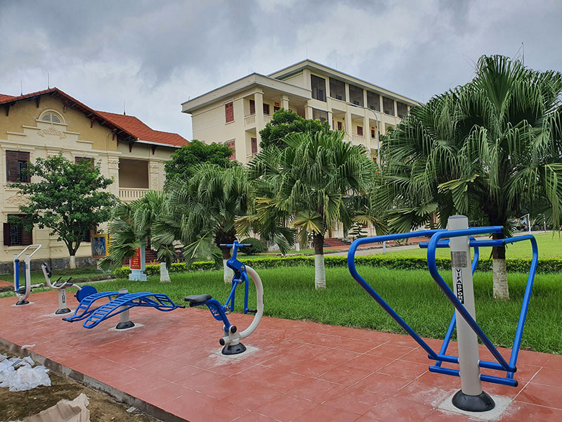 Lắp thiết bị thể thao ngoài trời