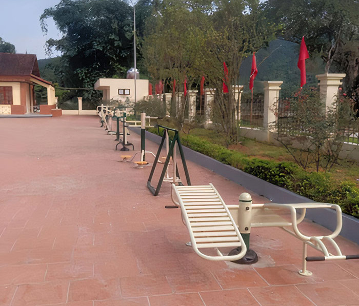 Lắp thiết bị thể thao ngoài trời