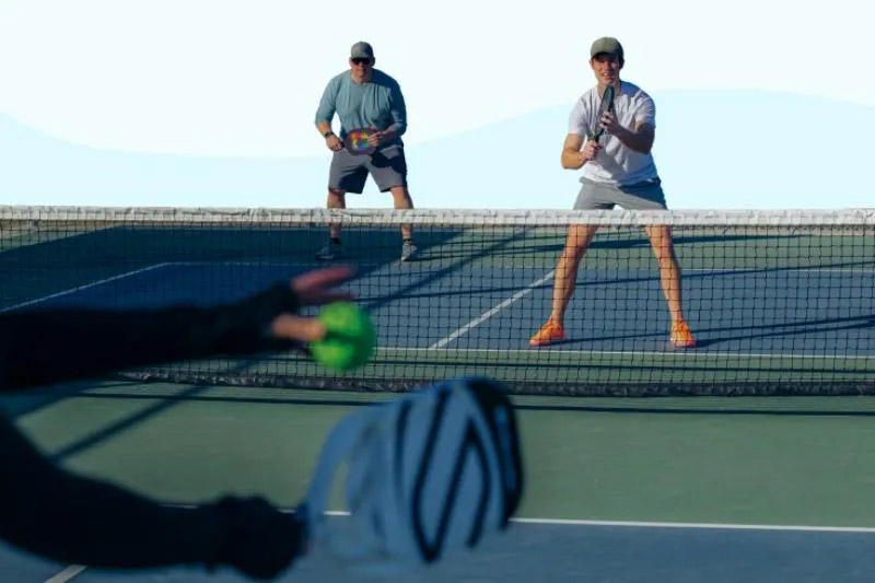 lỗi giao bóng trong Pickleball