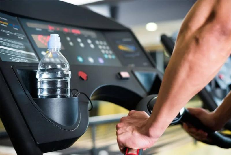 Lỗi màn hình sáng trên máy chạy bộ