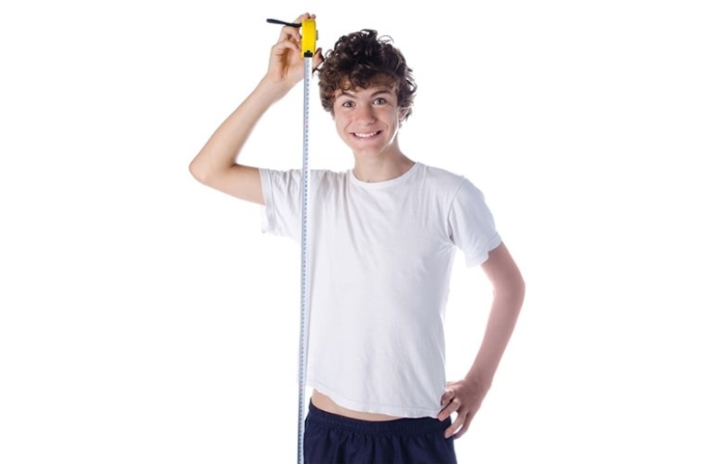 Chiều cao đạt chuẩn nam giới 15 tuổi khoảng 170cm