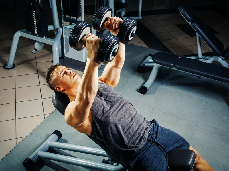 Bài tập nằm đẩy tạ đòn trên ghế dốc