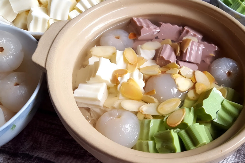 Tự nấu chè khúc bạch tại nhà
