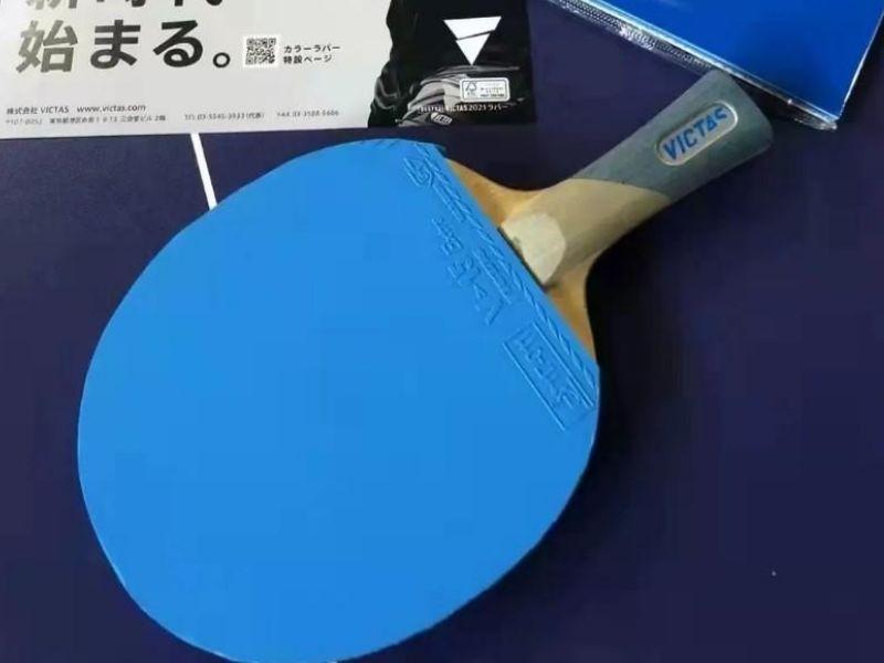 Mặt vợt bóng bàn thuận tay: Victas V>15 Extra