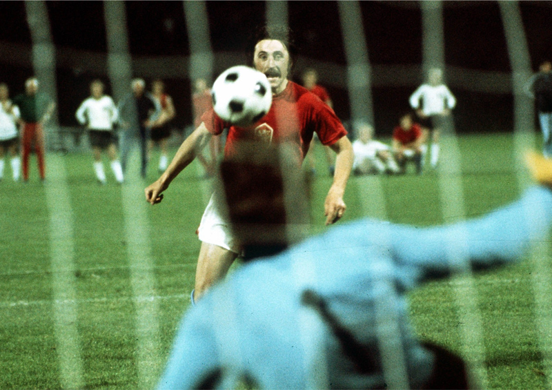 Cú sút Panenka đầu tiên được thực hiện bởi Antonin Panenka