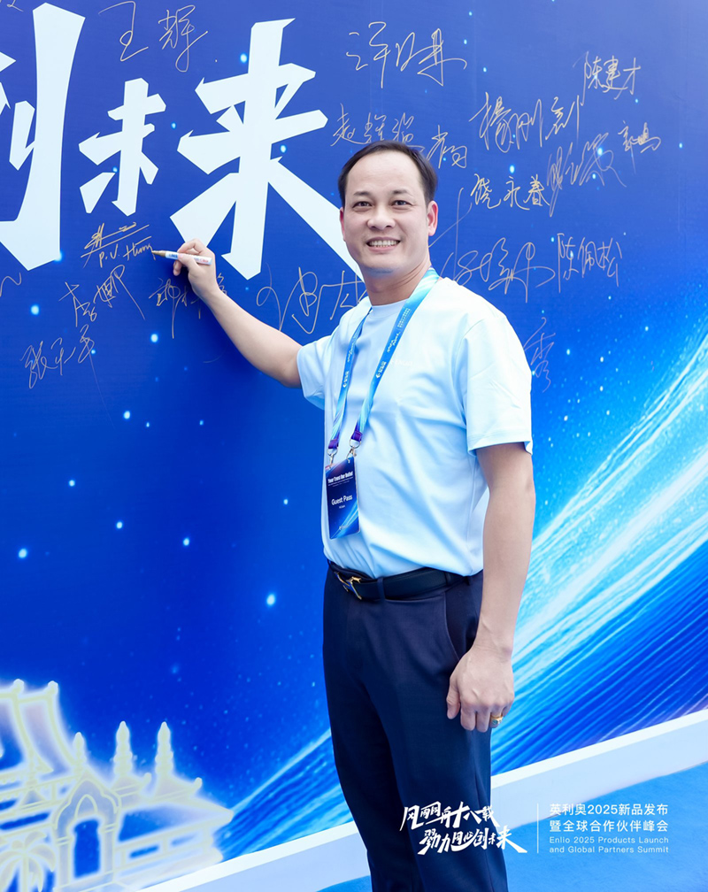 ong pham van hung tai hoi nghi dai ly toan cau enlio