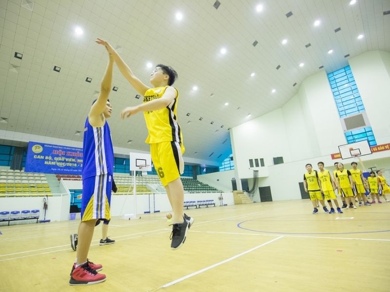 sân bóng rổ đại học y