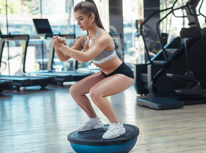 bài tập với bóng tập thăng bằng Bosu