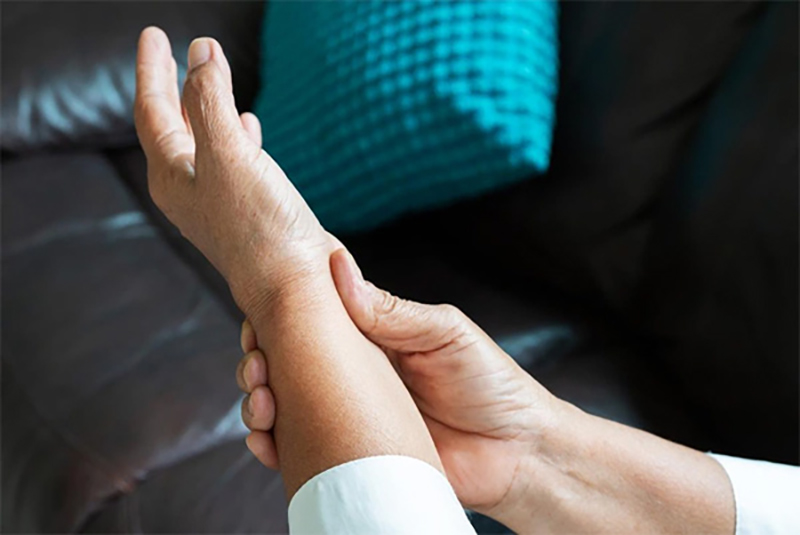 Tập kìm bóp tay sai cách đem lại hậu quả nghiêm trọng cho đôi tay và các cơ cánh tay
