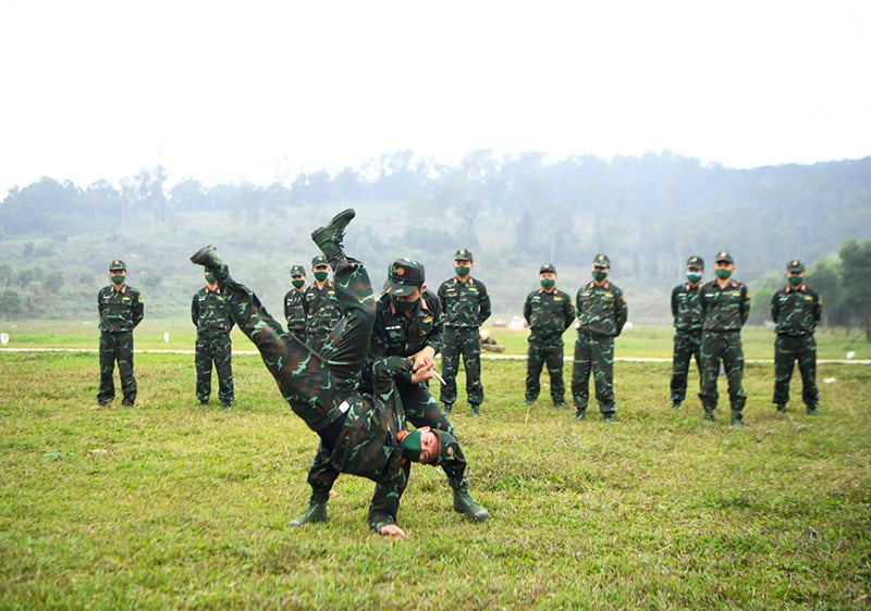 võ thuật trong quân đội tự vệ